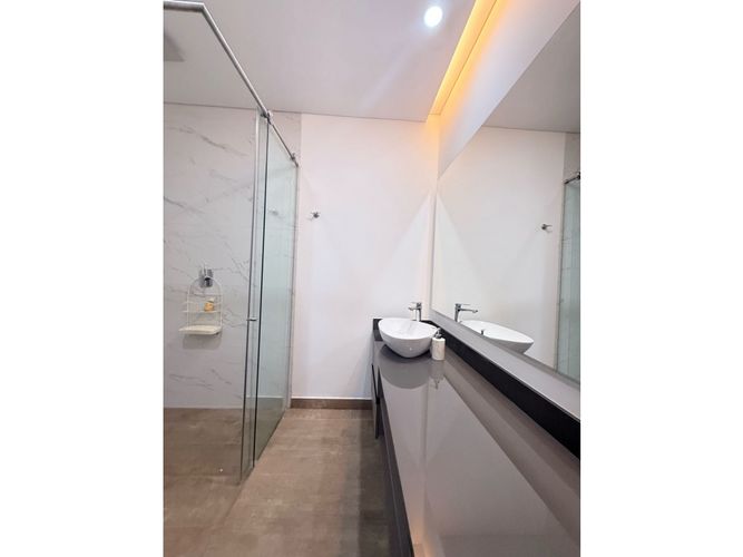 Apartamento de 6 alcobas en venta en Pance, Cali, 209 m² · foto 7 de 19