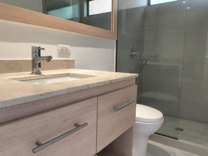 Apartamento de 3 alcobas en venta en El Poblado, Medellín, 192 m² · foto 18 de 19