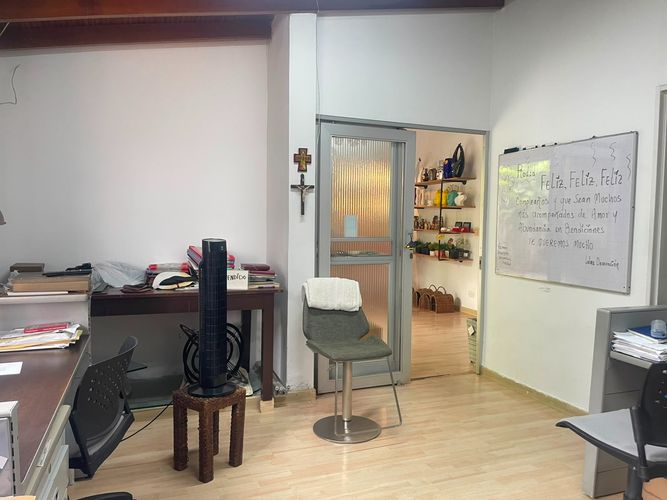 Oficina en arriendo en El Poblado, Medellín, 430 m² · foto 12 de 20