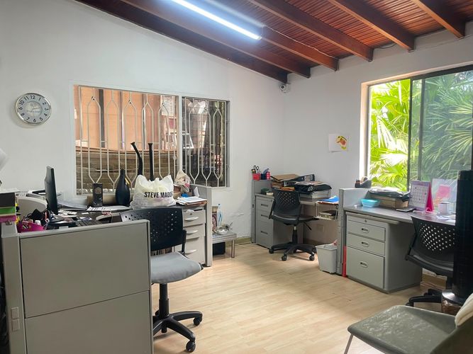 Oficina en arriendo en El Poblado, Medellín, 430 m² · foto 7 de 20