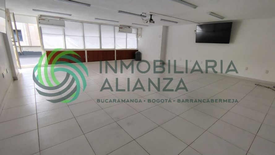 Oficina en arriendo en Centro, Bucaramanga, 57 m² · foto 3 de 8