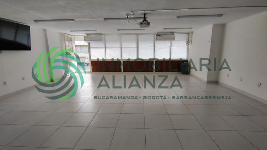 Oficina en arriendo en Centro, Bucaramanga, 57 m² · foto 4 de 8