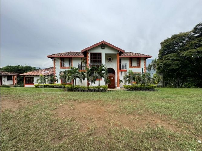 Finca en venta en Monta�Ita, Copacabana, 600 m² · foto 2 de 24