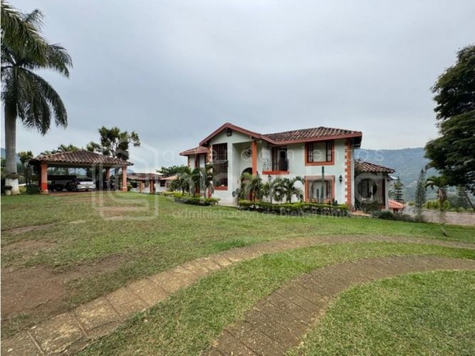 Finca en venta en Monta�Ita, Copacabana, 600 m² · foto 5 de 24