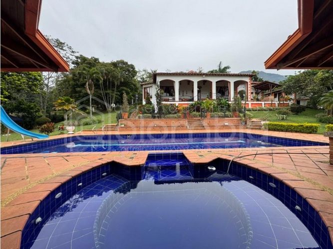 Finca en venta en Monta�Ita, Copacabana, 600 m² · foto 8 de 24