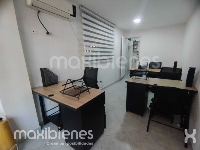 Oficina en arriendo en Los Colores, Medellín, 20 m² · foto 4 de 5