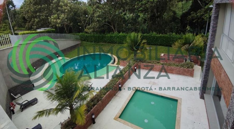 Lote en venta en Ruitoque Alto, Floridablanca, 736 m² · foto 3 de 13