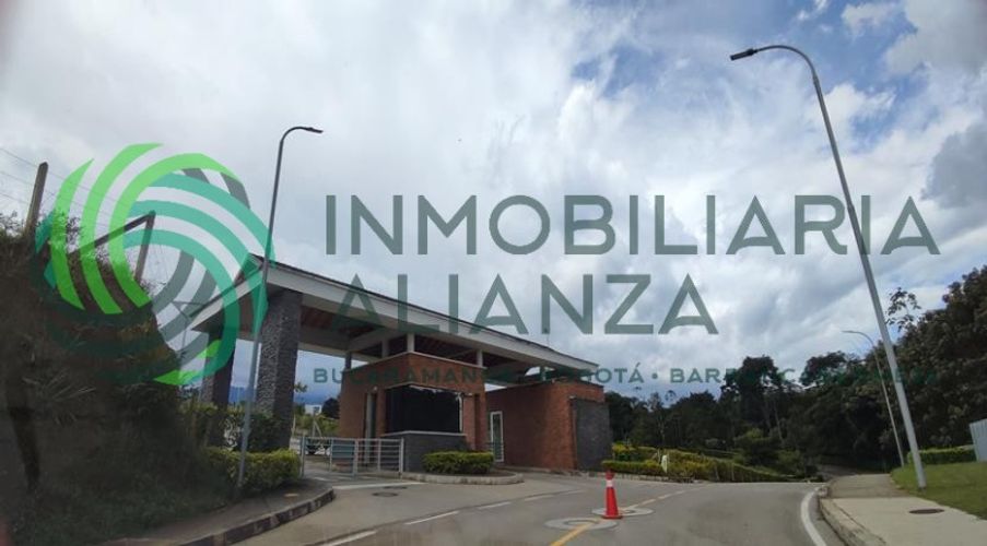Lote en venta en Ruitoque Alto, Floridablanca, 736 m² · foto 7 de 13