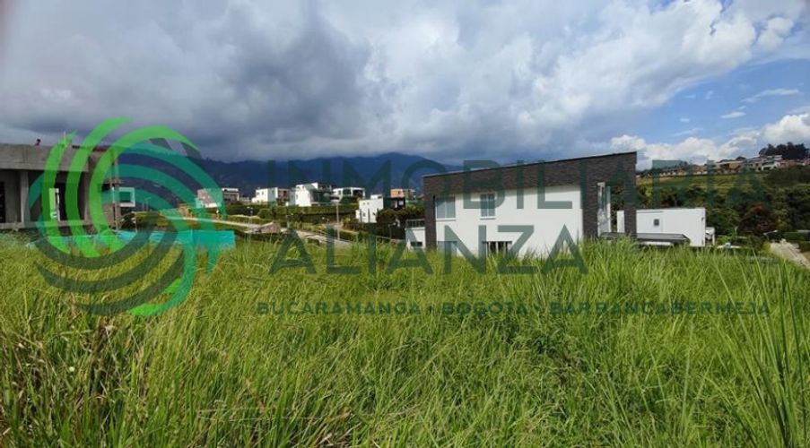 Lote en venta en Ruitoque Alto, Floridablanca, 736 m² · foto 9 de 13