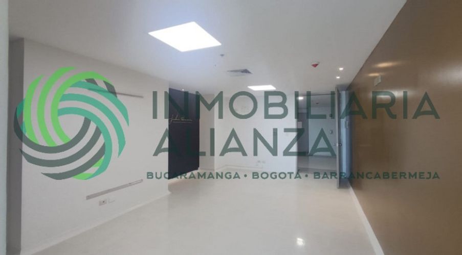 Consultorio en venta en Ruitoque, Piedecuesta, 44 m² · foto 3 de 17