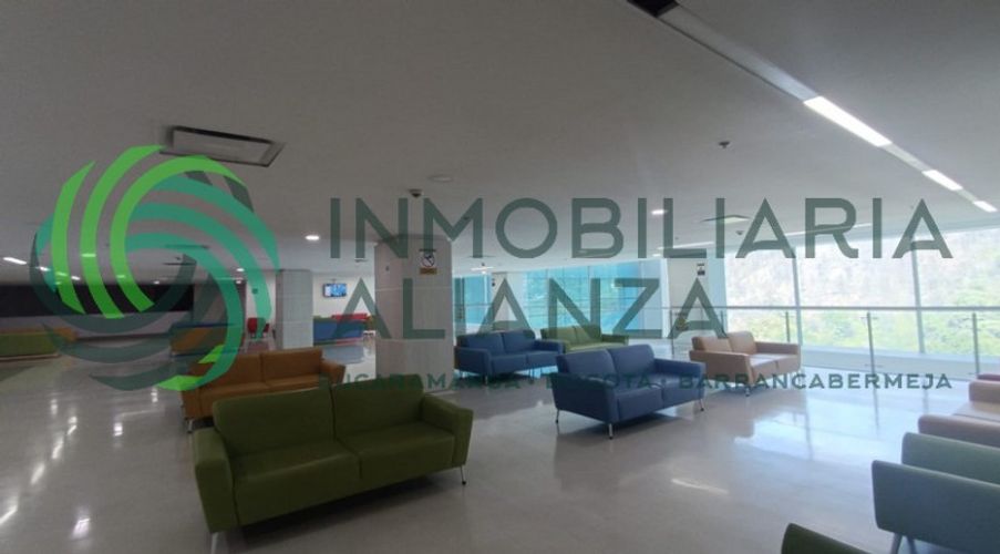 Consultorio en venta en Menzuly, Piedecuesta, 41 m² · foto 4 de 15
