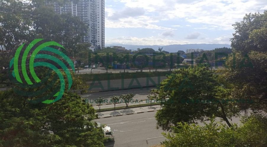 Apartamento de 3 alcobas en venta en Antiguo Campestre, Bucaramanga, 107 m² · foto 4 de 19