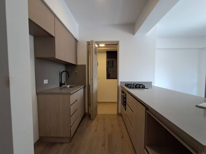 Apartamento de 3 alcobas en arriendo en Ciudad Del Río, Medellín, 78 m² · foto 2 de 24