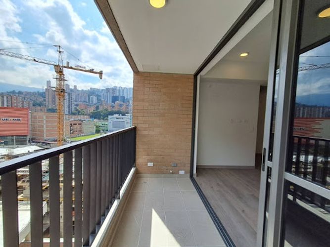 Apartamento de 3 alcobas en arriendo en Ciudad Del Río, Medellín, 78 m² · foto 7 de 24
