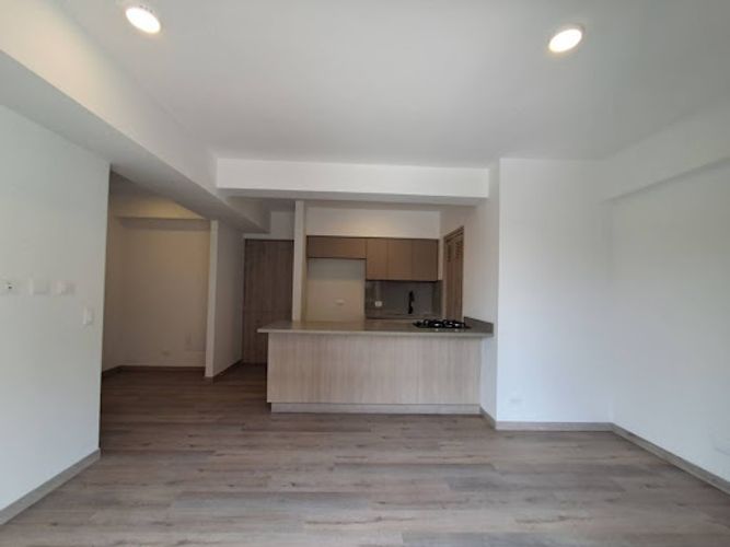 Apartamento de 3 alcobas en arriendo en Ciudad Del Río, Medellín, 78 m² · foto 9 de 24