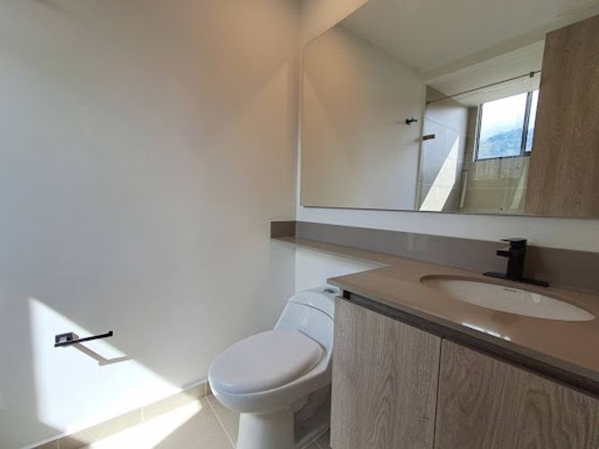Apartamento de 3 alcobas en arriendo en Ciudad Del Río, Medellín, 78 m² · foto 21 de 24