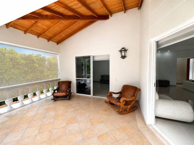 Casa de 6 alcobas en venta en El Tesoro, Medellín, 580 m² · foto 6 de 23
