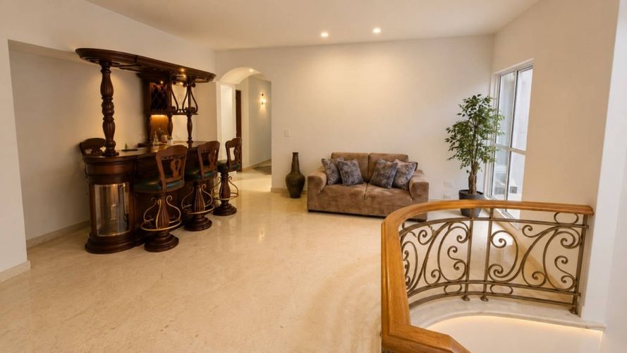 Casa de 6 alcobas en venta en El Tesoro, Medellín, 580 m² · foto 9 de 23