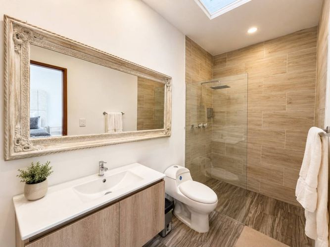 Casa de 6 alcobas en venta en El Tesoro, Medellín, 580 m² · foto 11 de 23