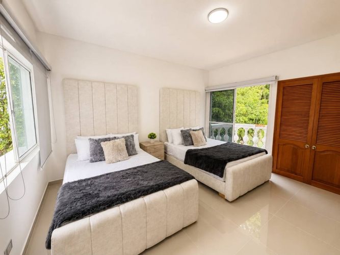 Casa de 6 alcobas en venta en El Tesoro, Medellín, 580 m² · foto 18 de 23