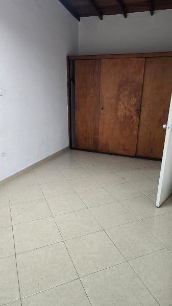 Oficina en arriendo en Suramericana, Medellín, 200 m² · foto 3 de 19