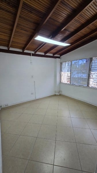 Oficina en arriendo en Suramericana, Medellín, 200 m² · foto 18 de 19