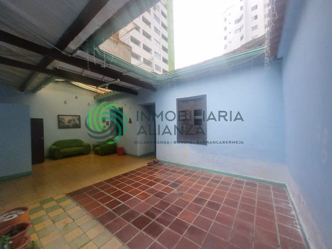 Casa de 5 alcobas en venta en Antonia Santos Centro, Bucaramanga, 260 m² · foto 11 de 24