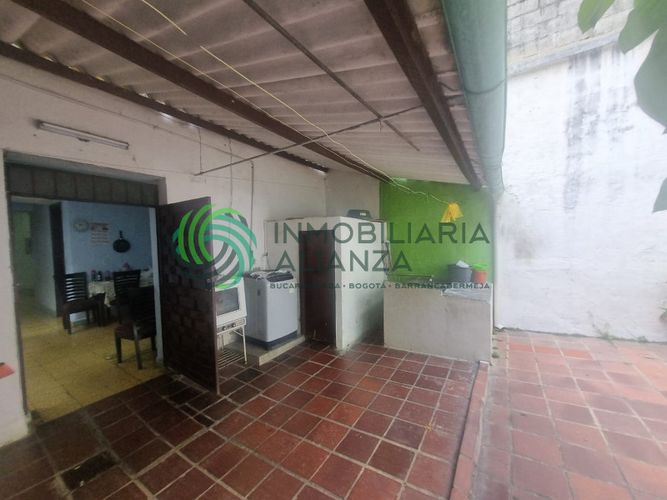 Casa de 5 alcobas en venta en Antonia Santos Centro, Bucaramanga, 260 m² · foto 14 de 24
