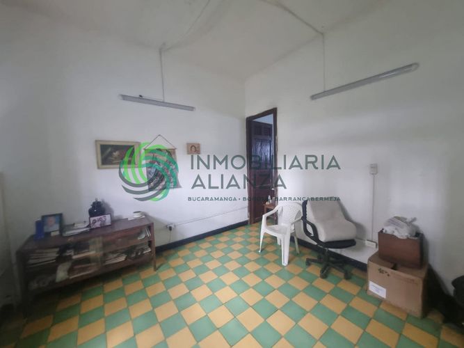 Casa de 5 alcobas en venta en Antonia Santos Centro, Bucaramanga, 260 m² · foto 16 de 24