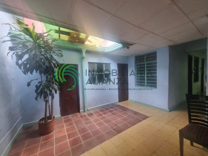 Casa de 5 alcobas en venta en Antonia Santos Centro, Bucaramanga, 260 m² · foto 19 de 24