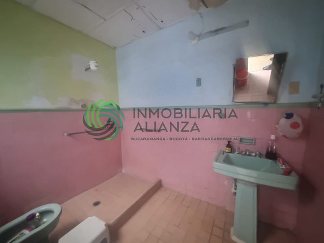 Casa de 5 alcobas en venta en Antonia Santos Centro, Bucaramanga, 260 m² · foto 20 de 24