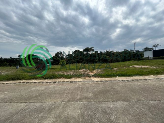 Lote en venta en Ruitoque, Girón, 694 m² · foto 2 de 18