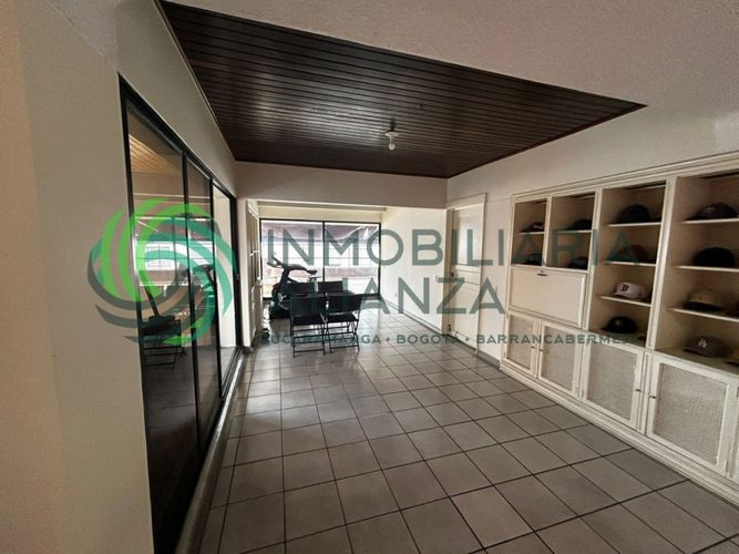Apartamento de 3 alcobas en venta en Cabecera Del Llano, Bucaramanga, 256 m² · foto 18 de 24