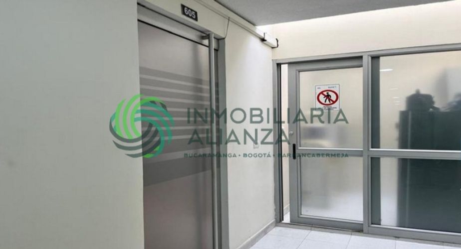 Oficina en venta en Centro, Bucaramanga, 34 m² · foto 3 de 11