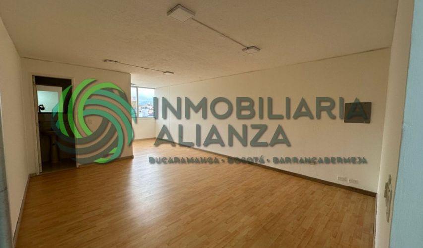 Oficina en venta en Centro, Bucaramanga, 30 m² · foto 2 de 8