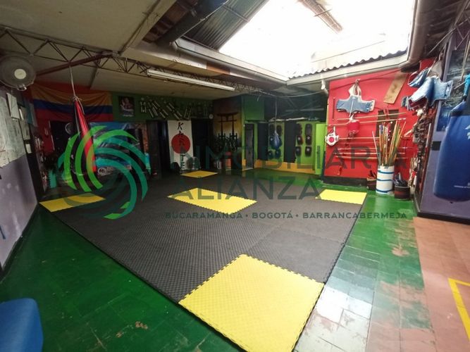 Casa de 6 alcobas en venta en Centro, Bucaramanga, 292 m² · foto 21 de 24
