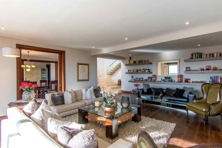 Apartamento de 4 alcobas en venta en Cerros De Los Alpes, Bogotá, 456 m² · foto 3 de 24