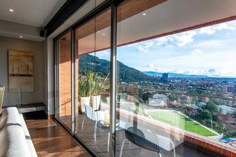 Apartamento de 4 alcobas en venta en Cerros De Los Alpes, Bogotá, 456 m² · foto 9 de 24