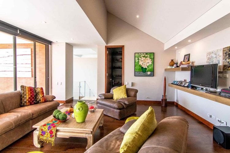 Apartamento de 4 alcobas en venta en Cerros De Los Alpes, Bogotá, 456 m² · foto 15 de 24