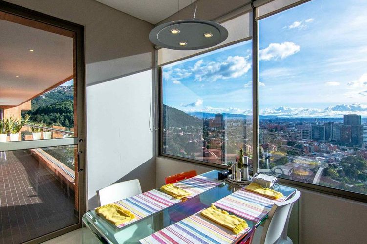Apartamento de 4 alcobas en venta en Cerros De Los Alpes, Bogotá, 456 m² · foto 18 de 24