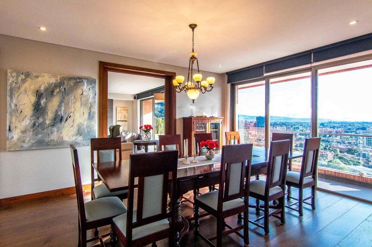 Apartamento de 4 alcobas en venta en Cerros De Los Alpes, Bogotá, 456 m² · foto 22 de 24