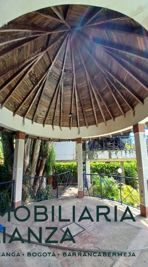 Casa de 9 alcobas en venta en Guatiguara, Piedecuesta, 560 m² · foto 4 de 24