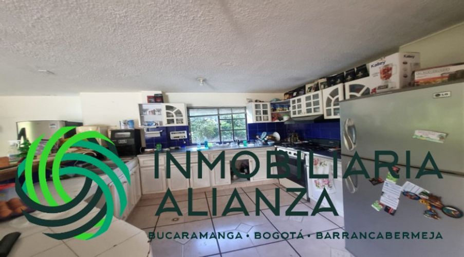 Casa de 9 alcobas en venta en Guatiguara, Piedecuesta, 560 m² · foto 18 de 24