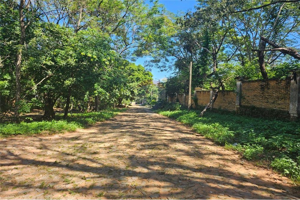Terreno Exclusivo en San Bernardino: 506 m² Listos para Construir y Desarrollar tu Proyecto Ideal. — foto 3