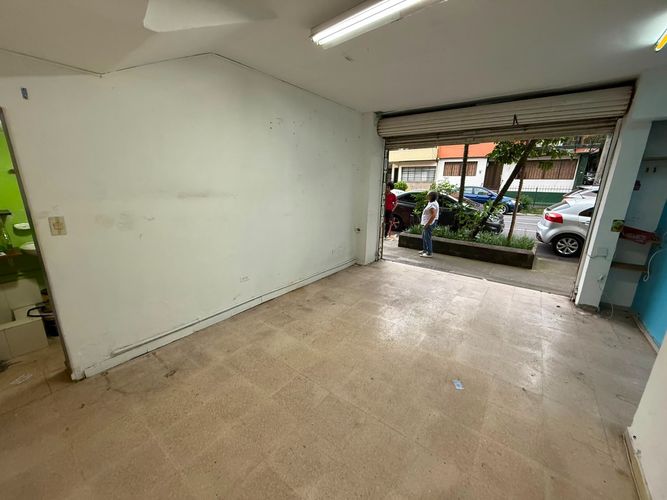 Local en arriendo en La Magnolia, Envigado, 30 m² · foto 3 de 5