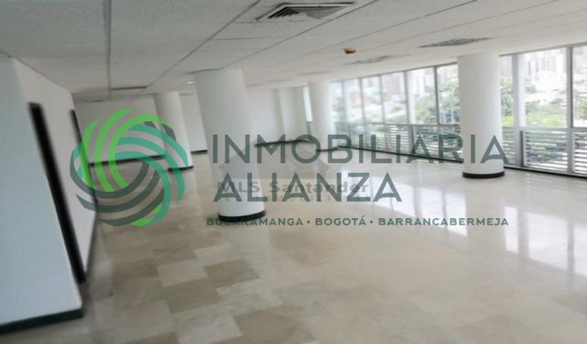 Oficina en venta en Bolarqui, Bucaramanga, 240 m² · foto 3 de 14