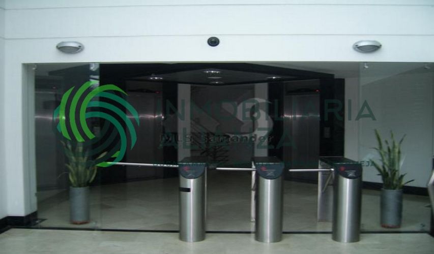 Oficina en venta en Bolarqui, Bucaramanga, 240 m² · foto 13 de 14