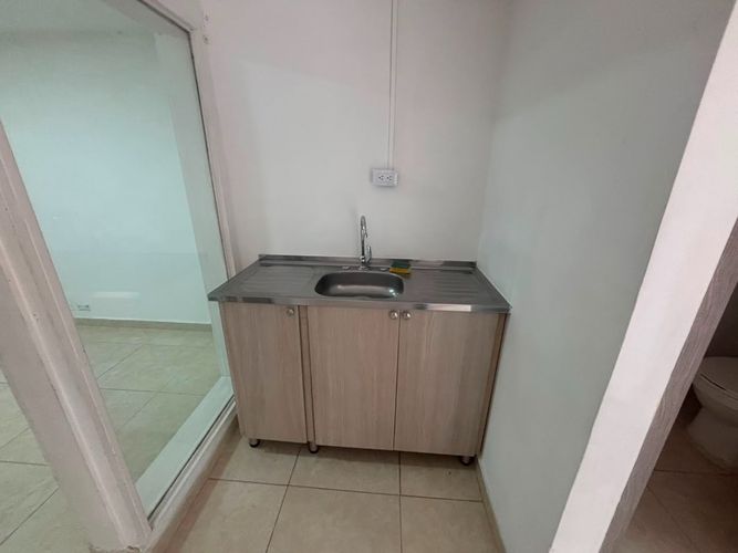Local en arriendo en Laureles, Medellín, 60 m² · foto 4 de 6