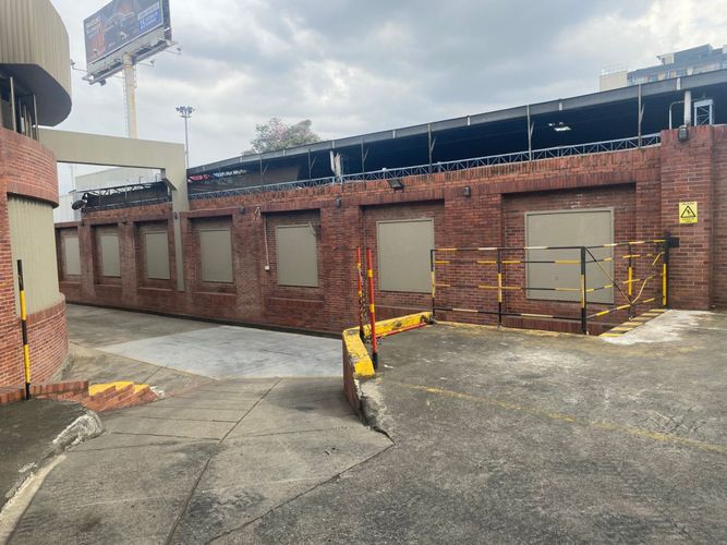 Bodega en venta en La Flora, Cali, 1625 m² · foto 21 de 24