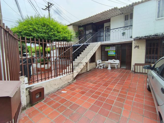 Apartamento de 2 alcobas en venta en Los Guaduales, Cali, 66 m² · foto 3 de 18